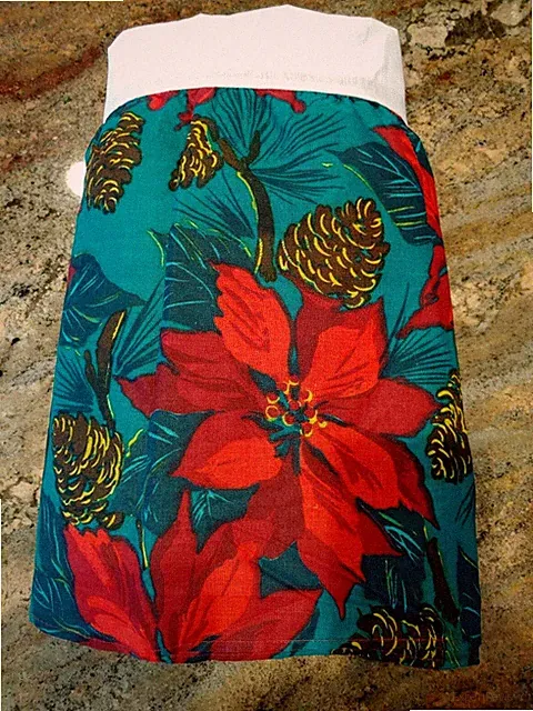 Domestications QUEEN Poinsettia Holiday Ruffled Bed Skirt 13"drop-Not Split
