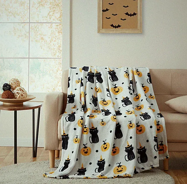 Halloween Spooky Cats & Pumpkins Soft & Plush Oversized Accent Throw Blanket