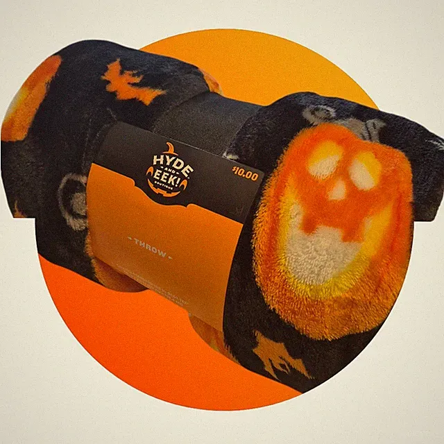 Hyde & and EEK Boutique 50x60 Soft Black Pumpkin and Bat Halloween Throw Blanket