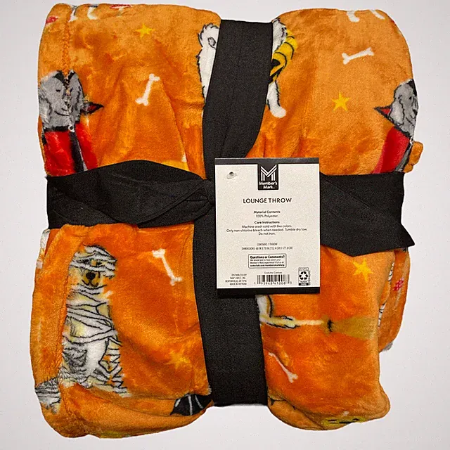 Member's Mark Reversible Velvety Soft Halloween Lounge Throw Blanket, 60" x 70"