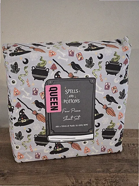 Spells & Potions Halloween QUEEN Sheet Set Mystical Magical Theme Brand New
